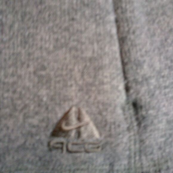 Nike ACG Mens Med Sleeveless Vest Gray Full Zip Pockets Outdoor Athletic - Picture 5 of 5